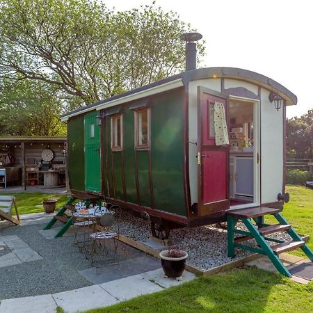 クーム・マーティン Dotties Retreatヴィラ エクステリア 写真